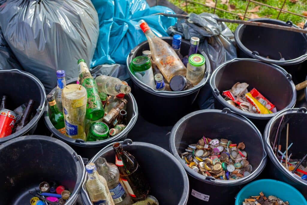 common recycling mistakes - featured image