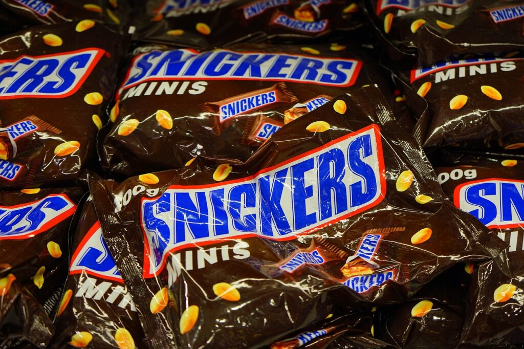 mars wrigley news: packs of snickers